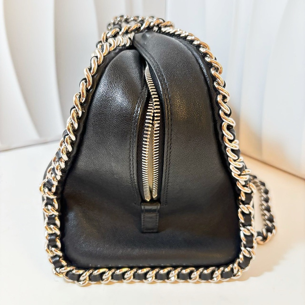 Chanel Black Quilted Leather Tote Bag with Chain Details - Picture 4 of 11